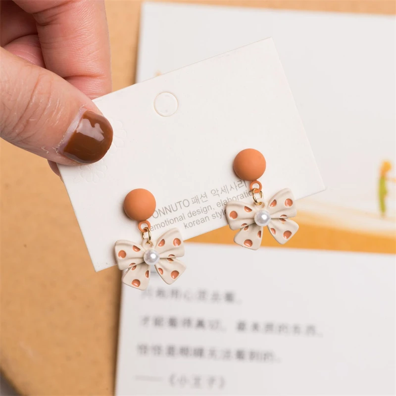 Простые красочные сказочные стерео серьги-гвоздики с бабочками для женщин мини