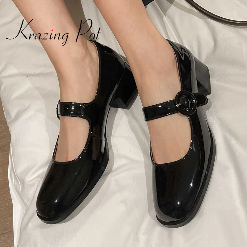 

krazing pot sheep patent leather round toe med heel shoes women British style solid young lady leisure buckle strap pumps L43