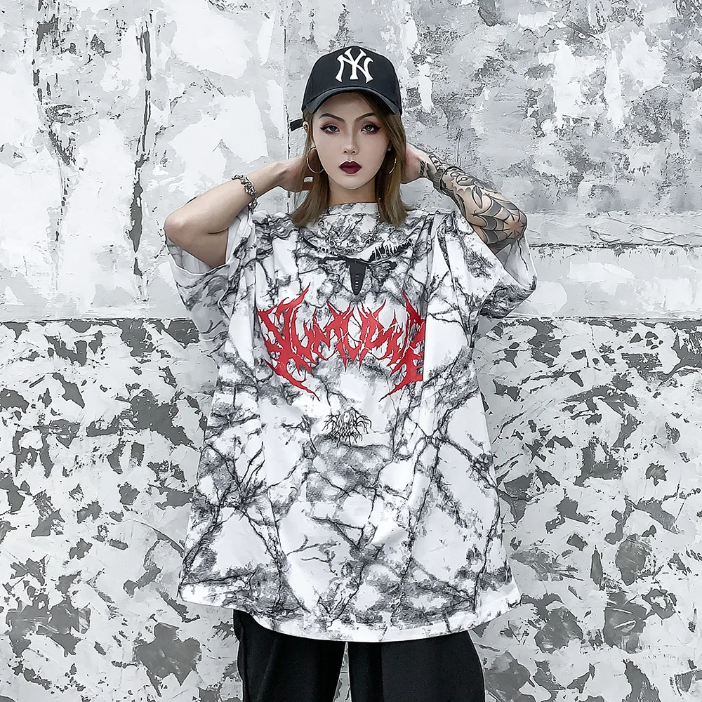 

Bat Gothic Graphic t Shirts Women Summer Goth Clothes Ladies Oversized Women Clothing Streetwear Punk Trendy Clothes 2021