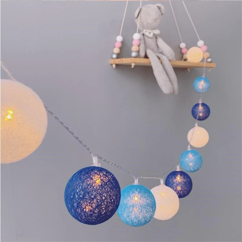 Гирлянда светодиодная с хлопковыми шариками Рождественский светильник нурок