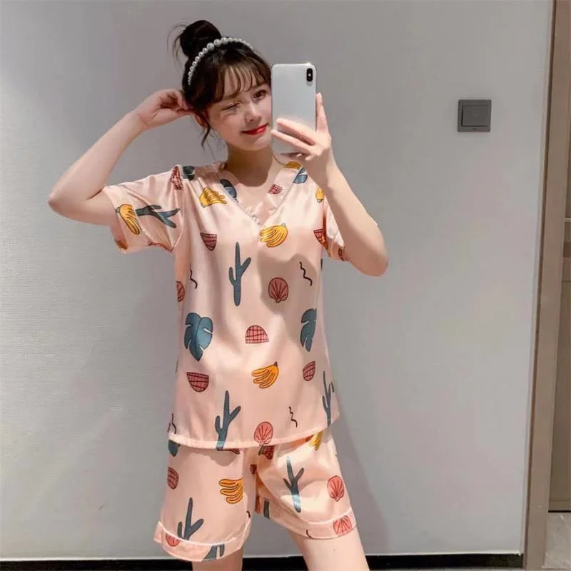 

Комплект женской пижамы с мультяшным принтом, короткий комплект, шелковая пижама, милый топ с коротким рукавом для молодых девушек, летняя П...