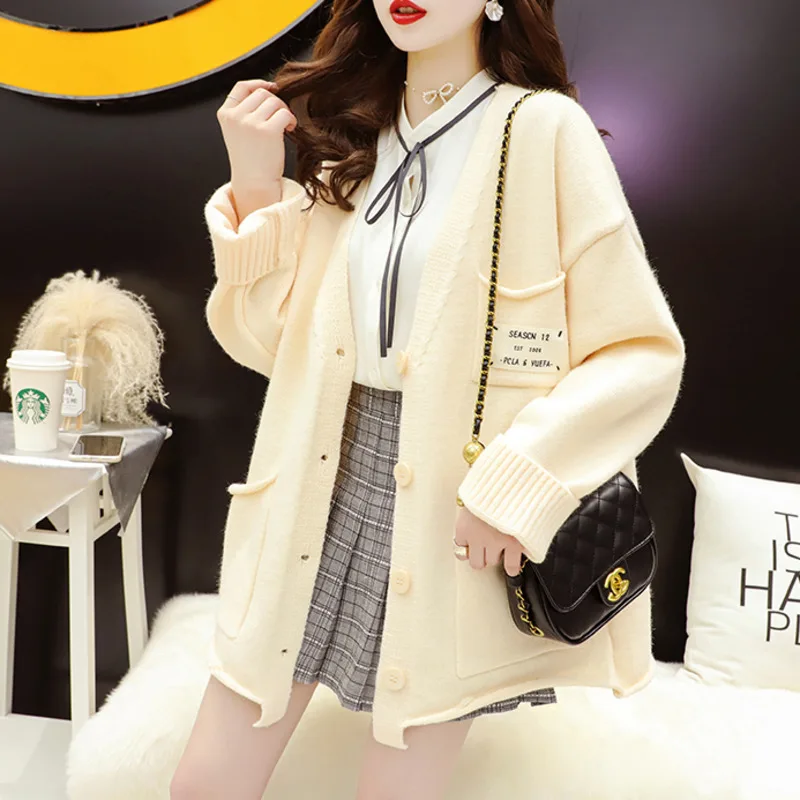 

2021 Women's Spring Casual Loose Long Sleeve Elegant Temperament V Neck Korean Long Sleeve Buttons Oversized Knitwear Coat