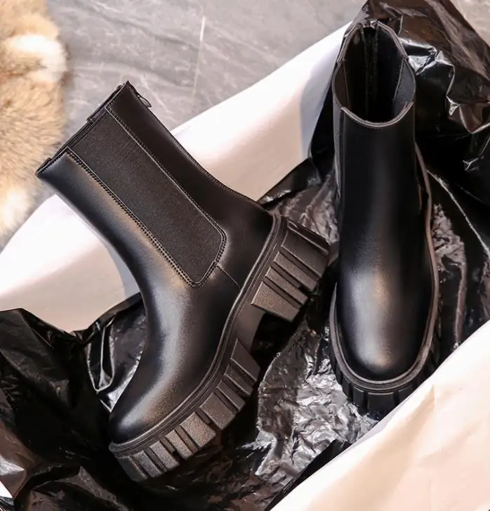 

Женские мотоциклетные ботильоны на платформе, ботинки на толстом каблуке, без застежки, с круглым носком, модная обувь на осень