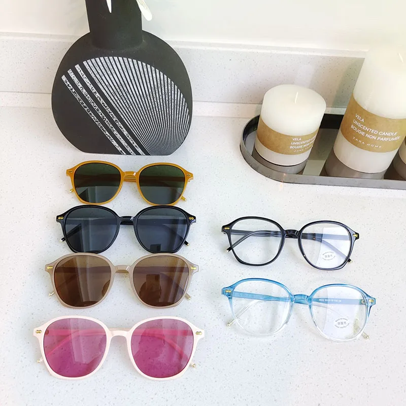 

Солнцезащитные очки в стиле ретро для мужчин и женщин, брендовые классические винтажные, квадратные, большие, с защитой от ультрафиолета, чё...