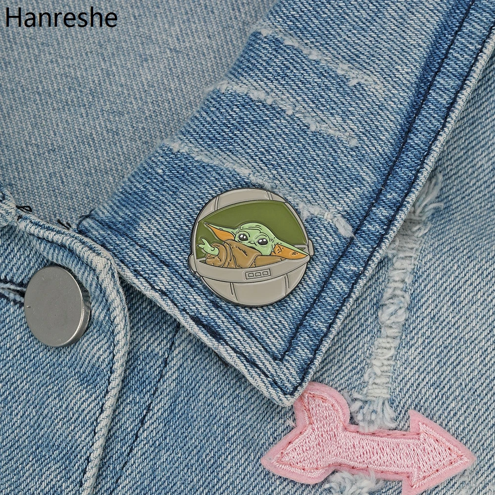 

Fashion Movie With Yoda Enamel Lapel Brooch Pin Round Zinc Alloy Color Exquisite Badge Gift Jewelry Accessory For Woman