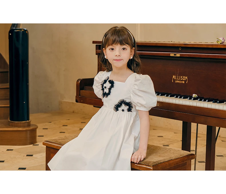 

Children White Dresses Girls Eveing Birthday Wedding Party Dress Summer Fashion Short Puff Sleeve Loose Hem Gowns Kids 5-14Y