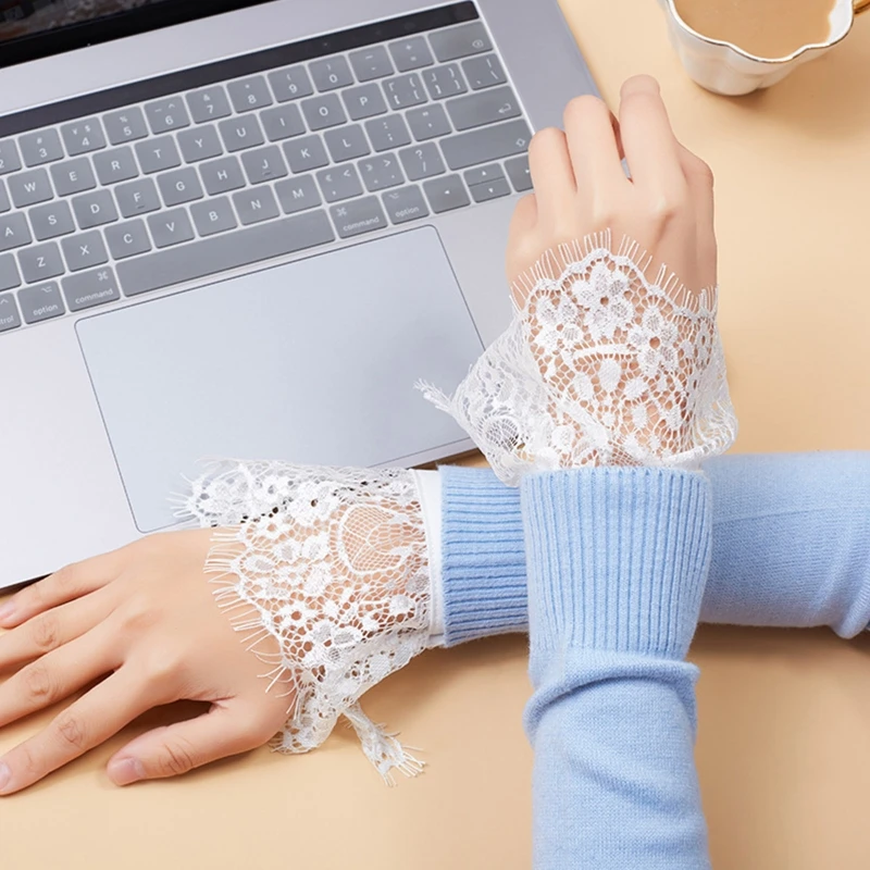 

Women Sweet Layered Horn Cuffs Hollow Out Eyelash Floral Lace Detachable Loose Fake Sleeves Sweater Decorative Wristband