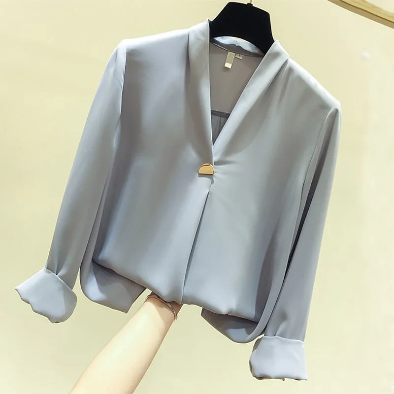 

Women Fashion Blouses Solid Plus Size Female Clothes Loose Shirt Long Sleeve V-neck Blouse Office Work Simple Feminine Blusas