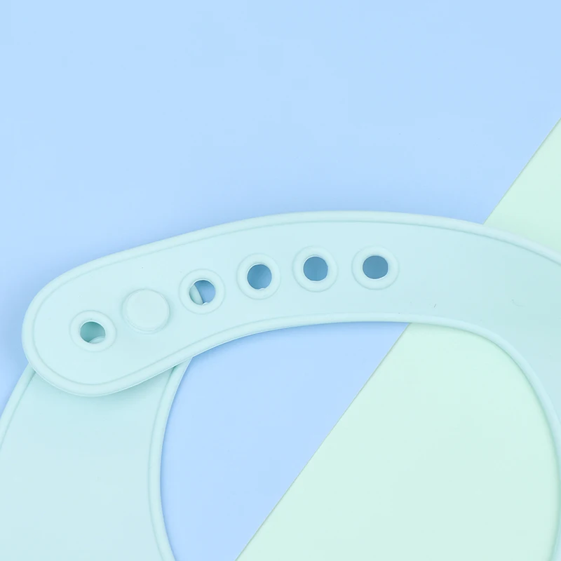 

Cute Cartoon Print Baby Bibs Waterproof Soft Silicone Baby Feeding Stuff Animal Pattern Adjustable Children Bib