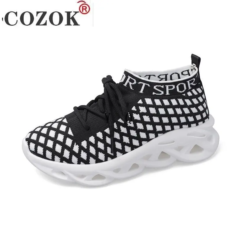 

Spring 2021 new Korean edition low-top fly weave travel shoes daily mesh lace women's single shoes sportswear casual shoes