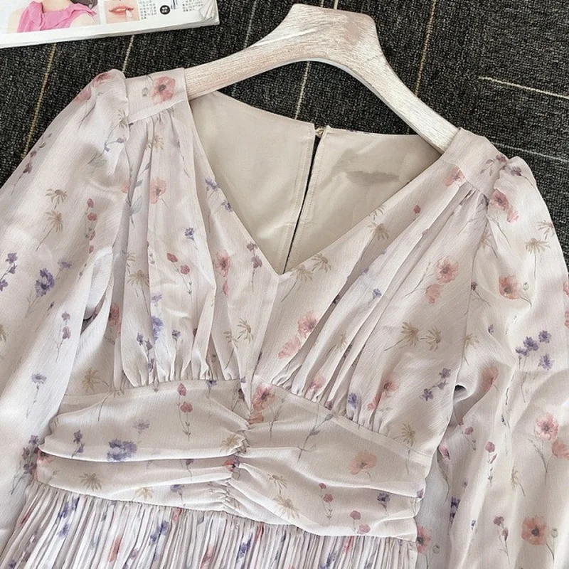 

Japanese Pleated Dresses for Women 2021 Fresh Asymmetrical Vestidos Feminino Temperament Irregular V-neck Woman Print Dress