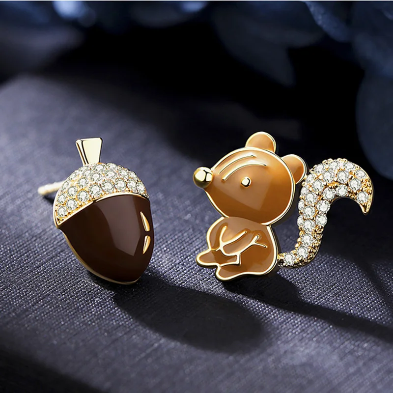 Милые желудь серьги с белками асимметричные Новинка животное ювелирные изделия