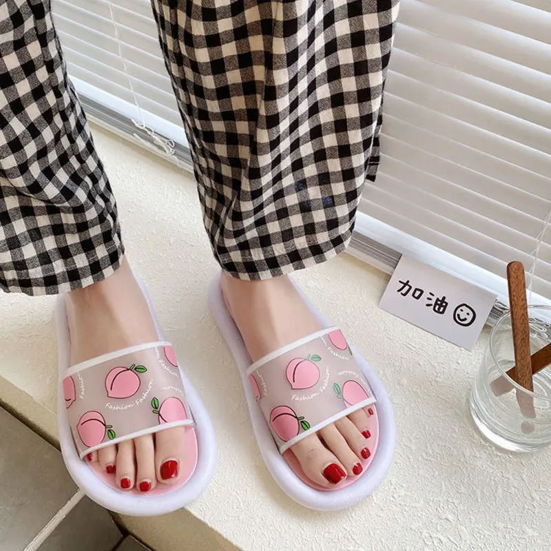 

2021 Summer New Style Indoor Non Slip Bath Slippers Cute Cartoon Casual Girl Flat Bottomed Comfortable Street Women's Shoes