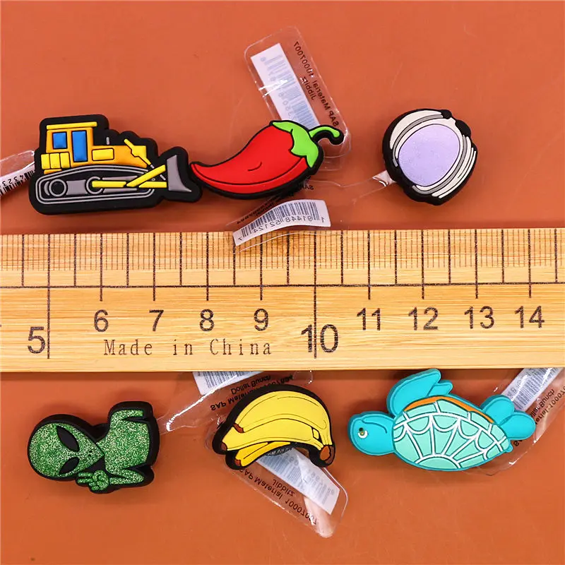 Alien Turtle PVC Shoe Charms Accessories Aerospace Helmet Chili Banana Shoe Buckle Decorations fit Kids X-mas Party Gifts U264