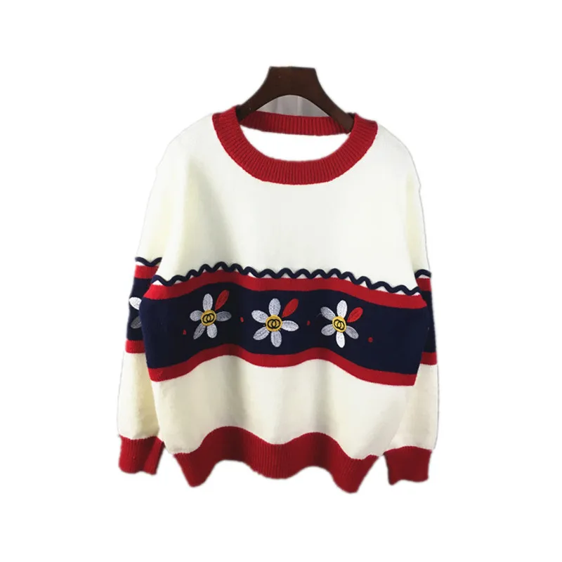 

2020 new winter bump color matching color flower embroidery knitting sweater sets loose brim joker sweet blouse