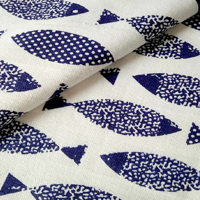 Льняная ткань для лоскутного шитья с принтом рыб белая 150 см | Дом и сад