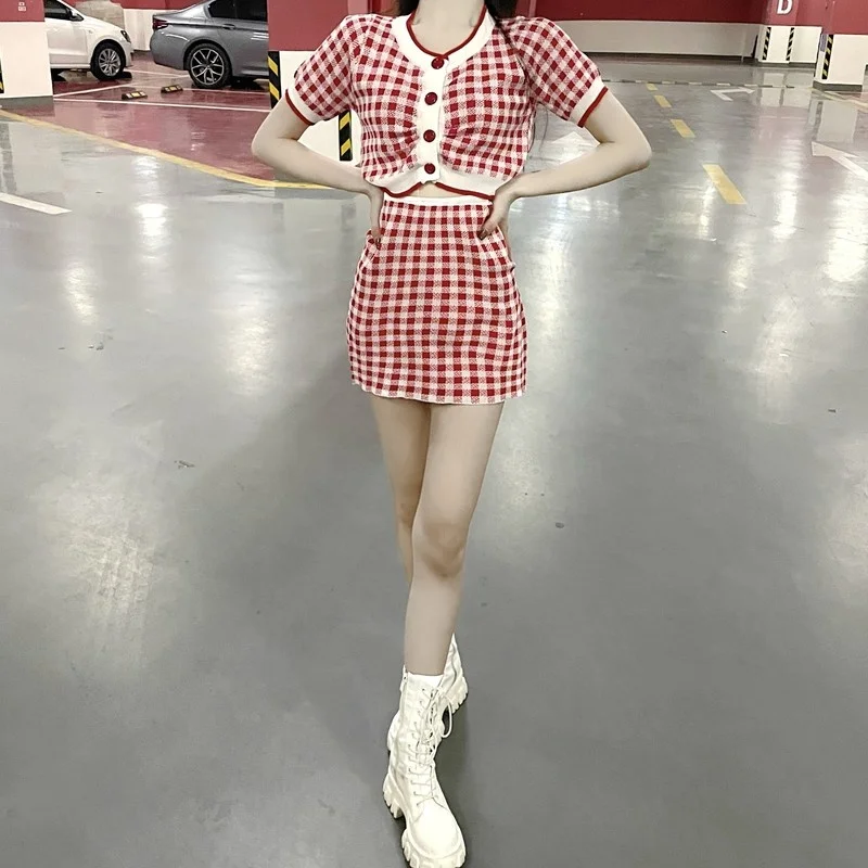 Женский костюм с юбкой Трикотажный в корейском и зарубежном стиле французскую