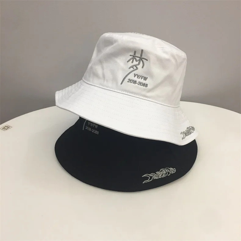 Панама с вышивкой и изображением китайского персонажа | Аксессуары для одежды