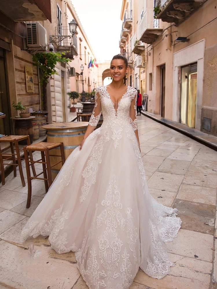 

MNGRL Luxury V-neck White 3D Flower Wedding Gown Backless Bandage Fluffy Skirt Wedding Dress Plus Size Tail