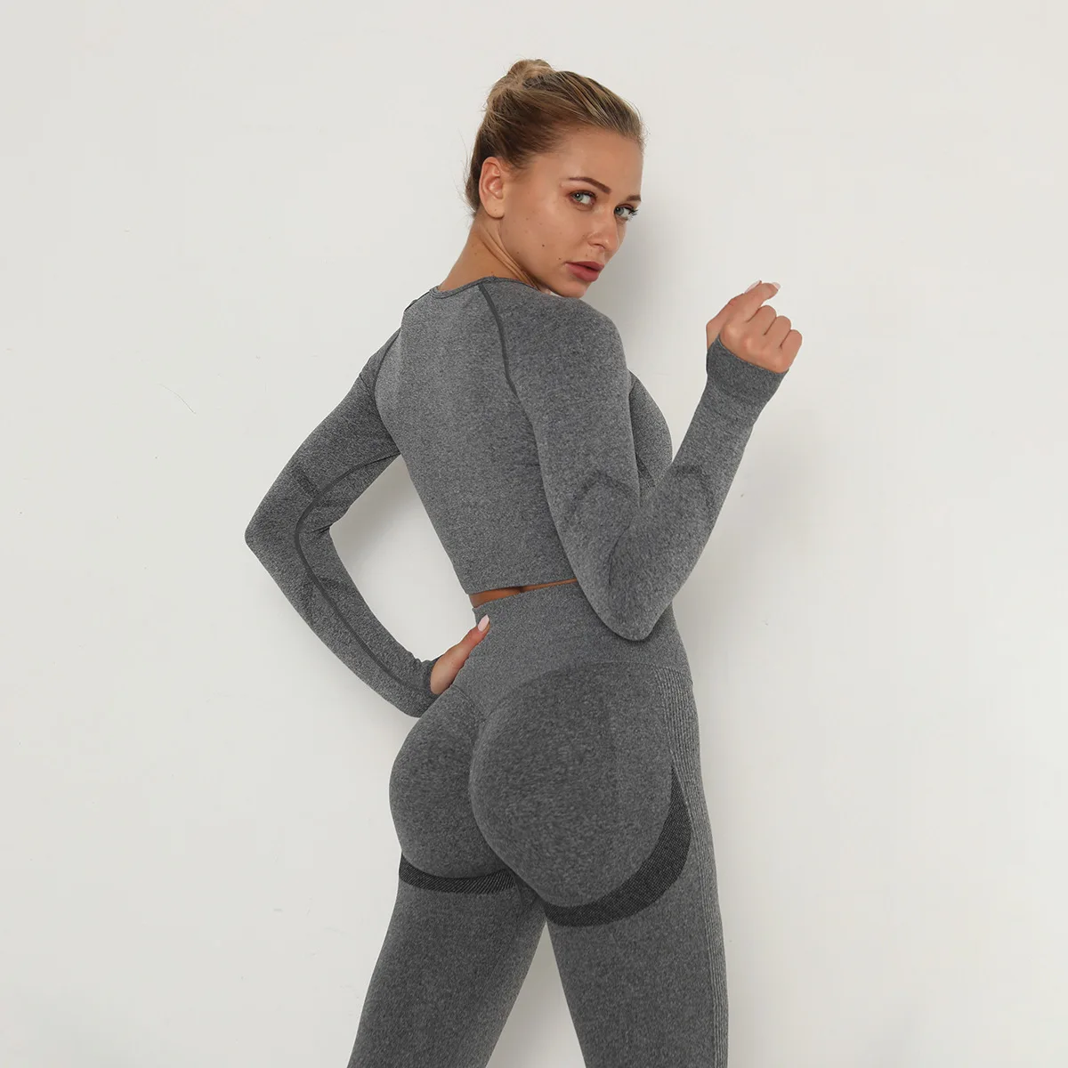 

Seamless yoga wear, long sleeves, high elastic folds, quick-drying, long sleeve fitness yoga wear