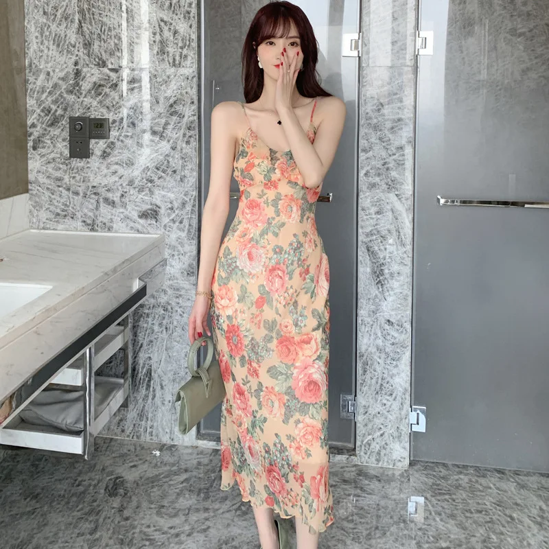 

2020 summer new girl temperament floral slimming oil painting strap dress Sleeveless Office Lady Polyester Knee-Length