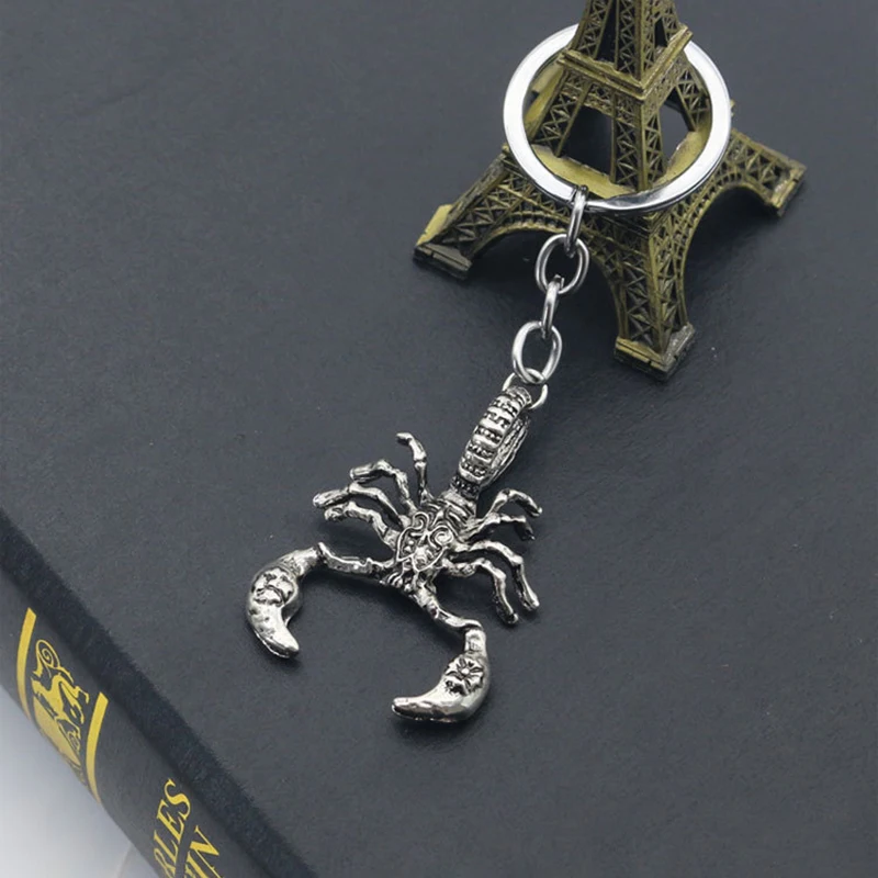 

Fashion Creative Scorpion King Shape Keychain Personality Punk Animal Man Pendant Retro Key Chain New Year's Gift