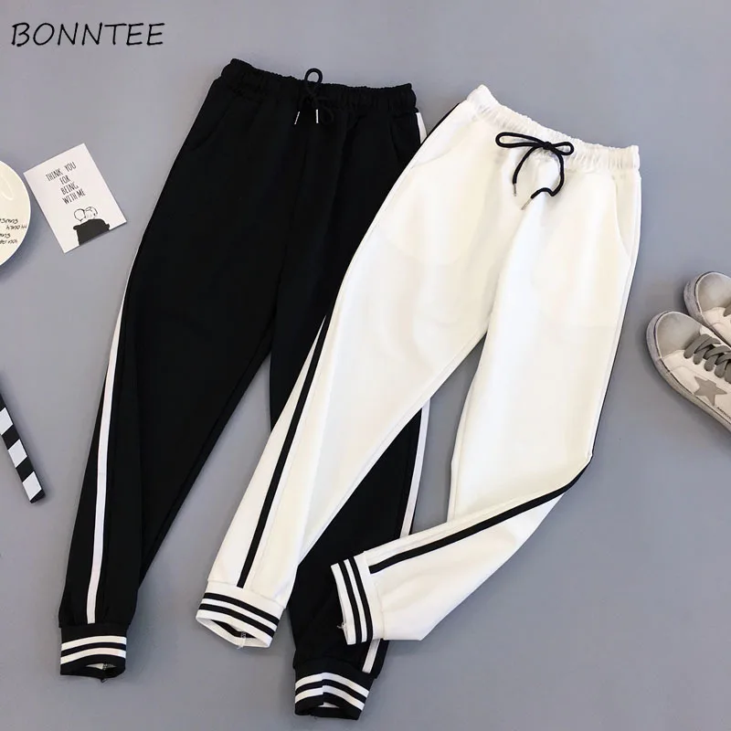 Брюки женские в полоску с карманами на шнуровке Корейском стиле для отдыха