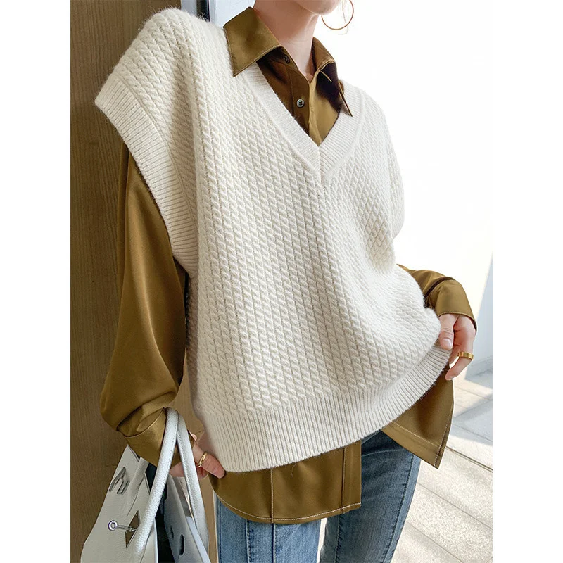 

2021 Autumn Women Fashion Sleeveless V-Nekc Knitted Vest Coat Oversize Loose Casual Knitwear Waistcoat Solid Outerwear
