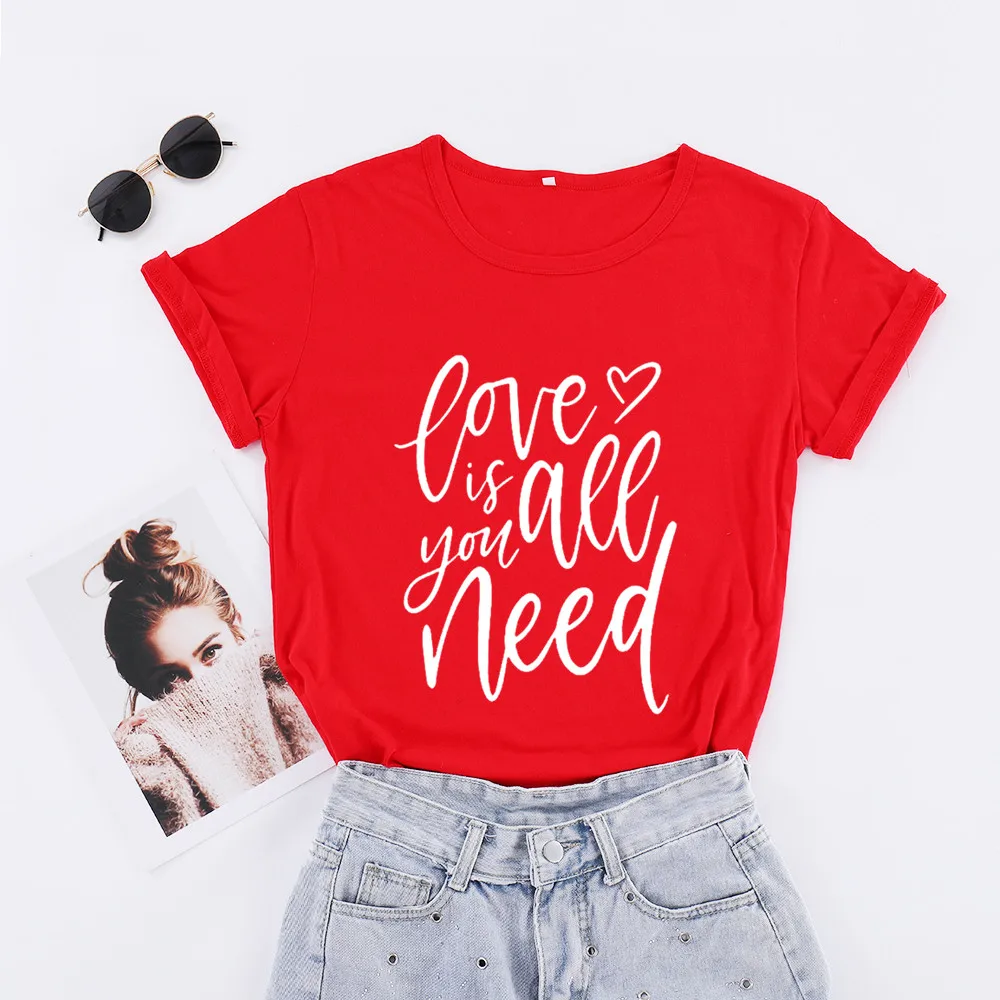 

Женская хлопковая Футболка Love is All You Need Valentine's Day, модная забавная футболка с графическим принтом, корейский Повседневный Топ с круглым вырез...