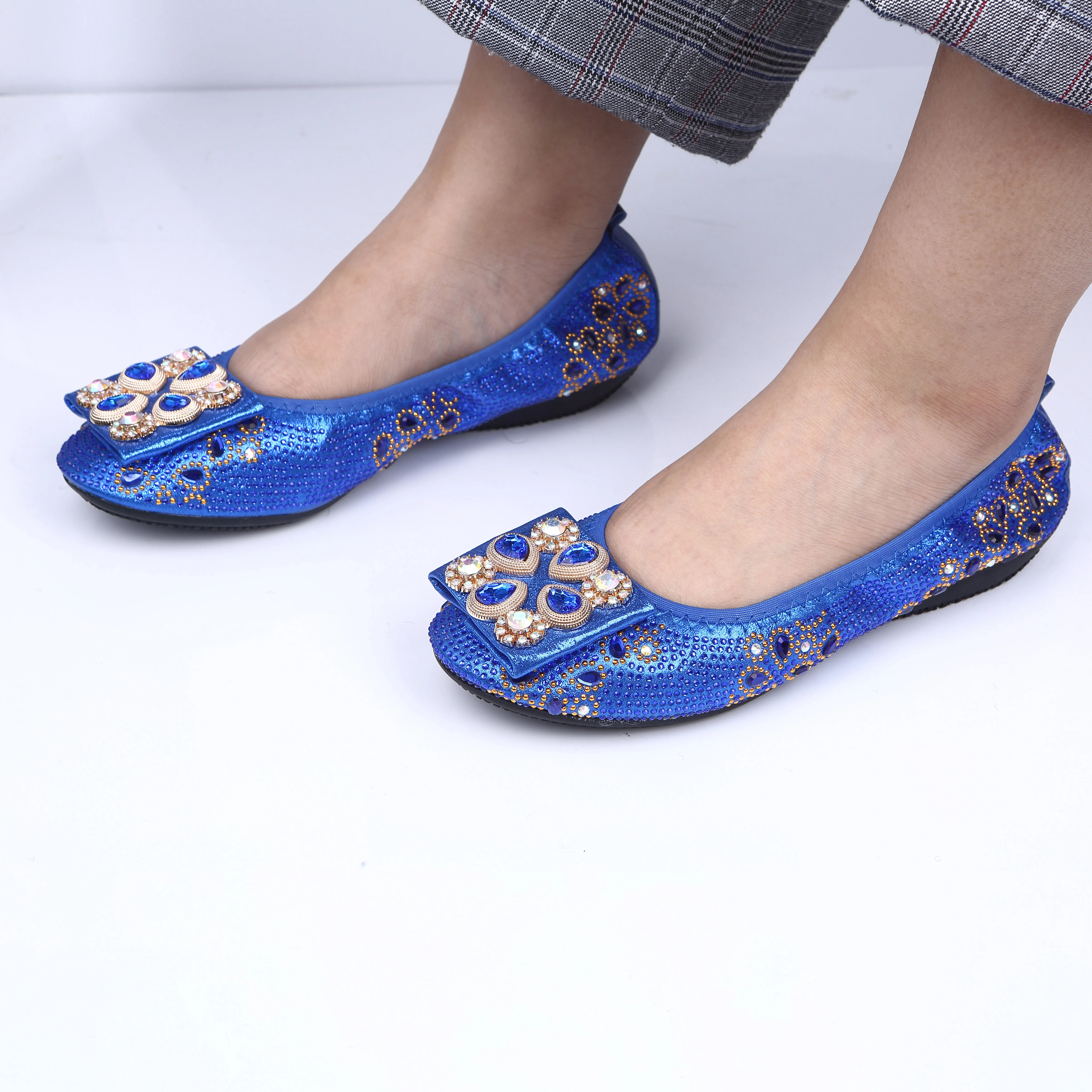 Top Sale Plus Size 43 44 45 European Women Flats Party Shiny Shoes Matching Dress Flat Shoes African Ladies Flats Banana Shoes