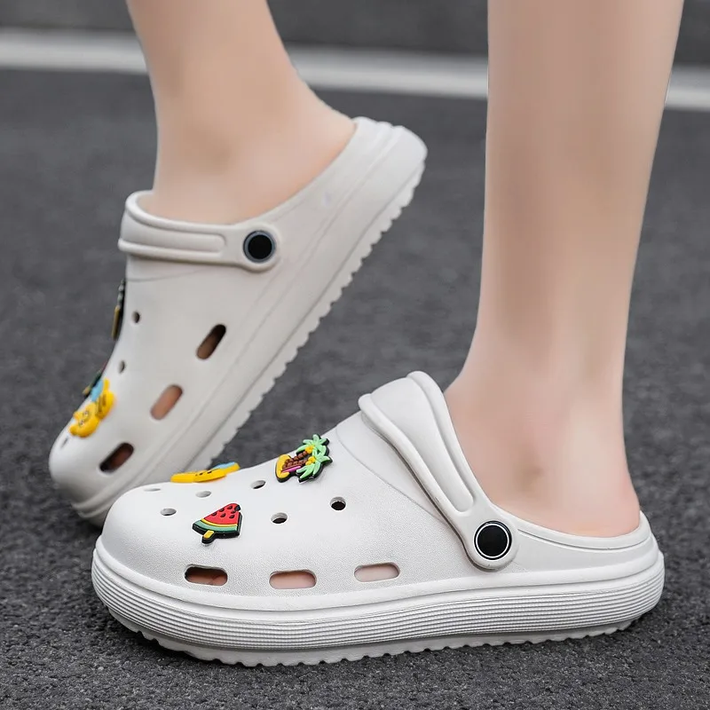 

2021 Summer Women Garden Sandals Fruit Shoes Colorful Women's Clogs Comfort Platform Clogs Beach Women Sandals femmes sandales
