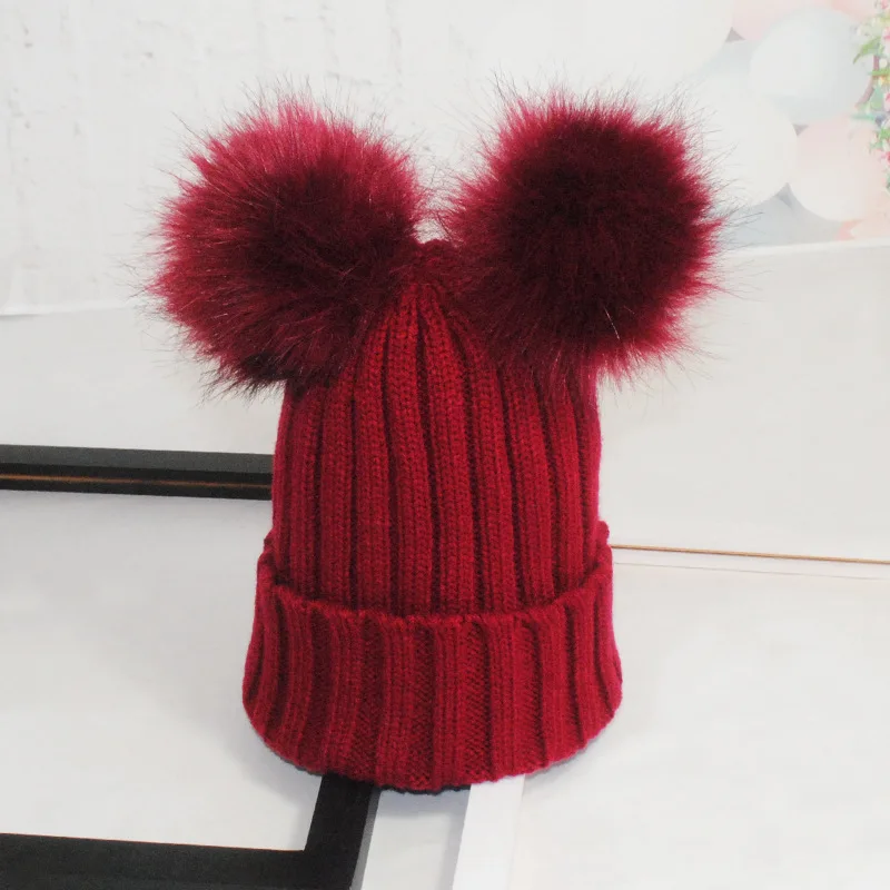 Модная вязаная шапка с двумя помпонами из искусственного лисьего меха зимние