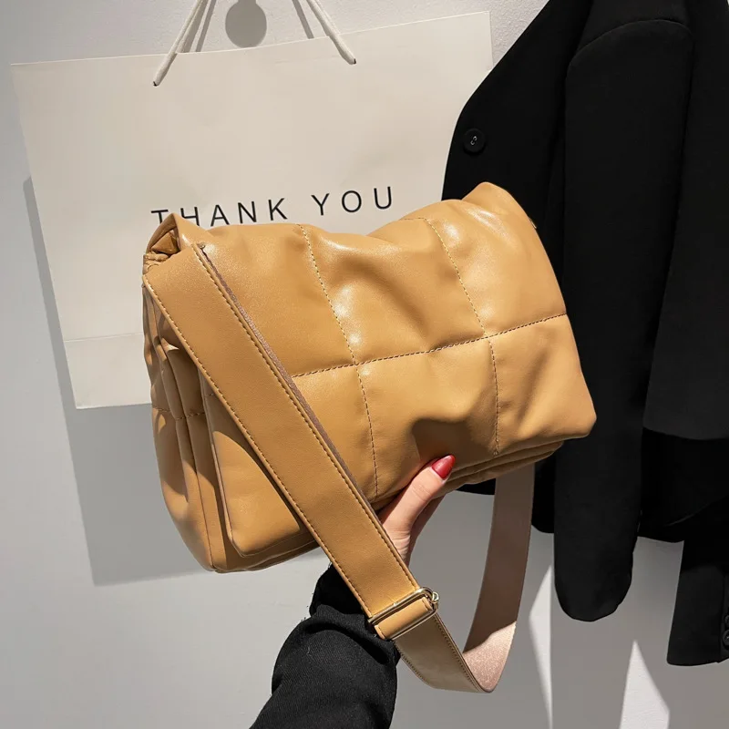 

High Capacity Shoulder Bags For Women Female New Crossbody Bags Luxury Brand Designer Wide Strap Girls Purses Handbags