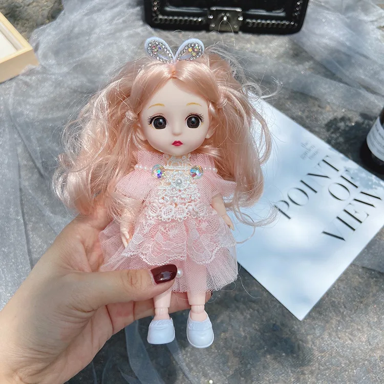 Europe and America Cute Creative Doll Keychain Fashion Beauty Girl Charm Keychain Personality Lady Bag Mobile Phone Keychain
