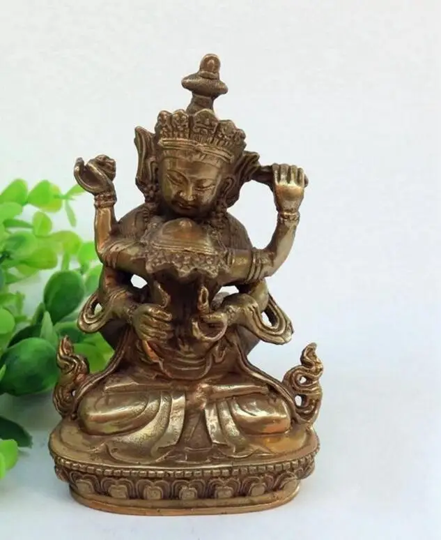 411 люди любят счастливую статую Будды с чистой тибетской буддийской тантрической