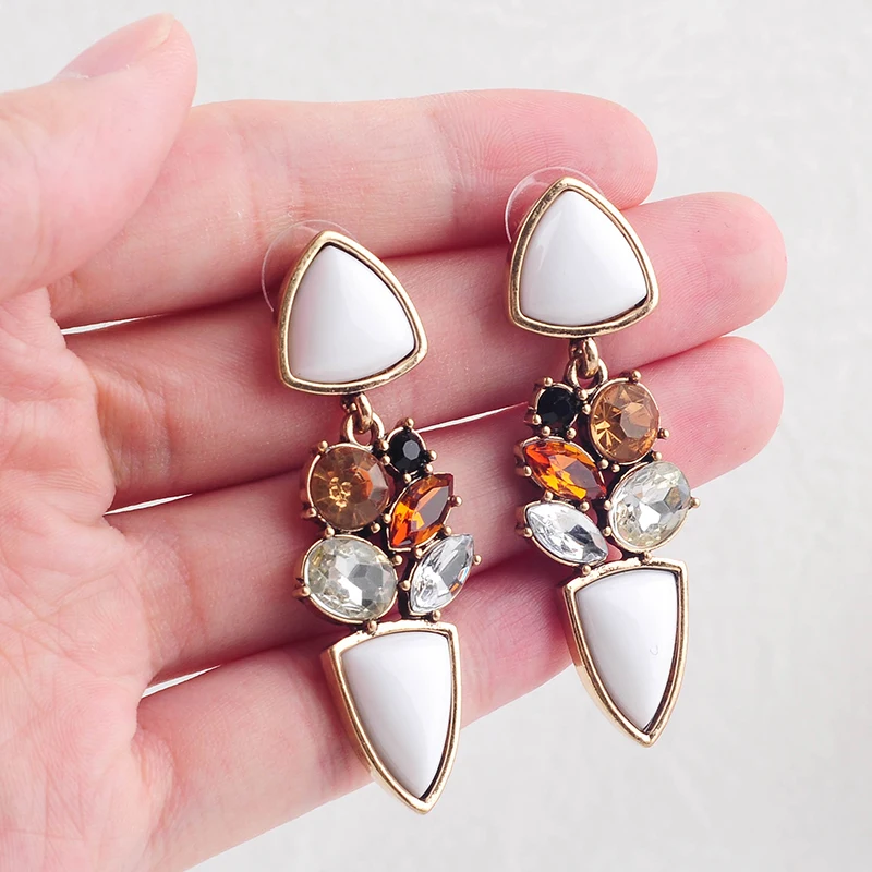 Винтажные серьги капли золотого цвета белые акриловые подвески с кристаллами