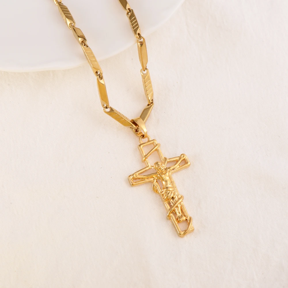

Classic Stainless Steel Cross Chain Necklace For Women Men Accessory Fashion Christ Cross Gold Color Pendant Necklaces Gift