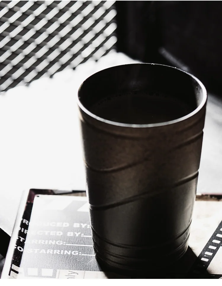 

Japanese Handmade Ceramic Coffee Mug Creative Black Crockery Travel Mug Reusable Retro Office Tazas Cafe Drinkware EB50MK