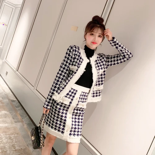 Женский трикотажный костюм с бахромой комплект из двух предметов куртка и