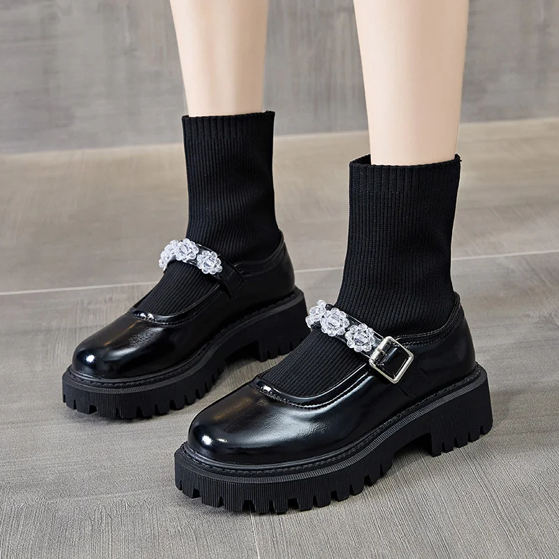 

Lovely Style Female Socks Boots Fashion Casual Short Stretch Boots Women Winter Platform Shoes