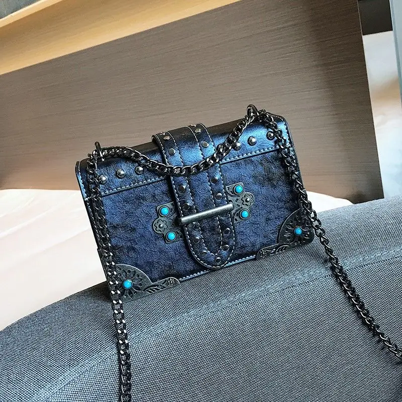 

Маленькая квадратная сумка с заклепками в стиле ретро, новинка 2020, модная индивидуальная поясная сумка через плечо в стиле ретро, женская су...