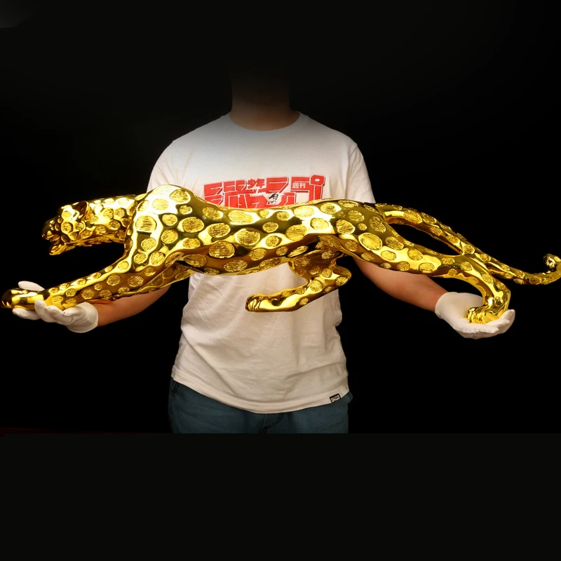 Современная абстрактная скульптура Золотой Пантеры Геометрическая статуя тигра