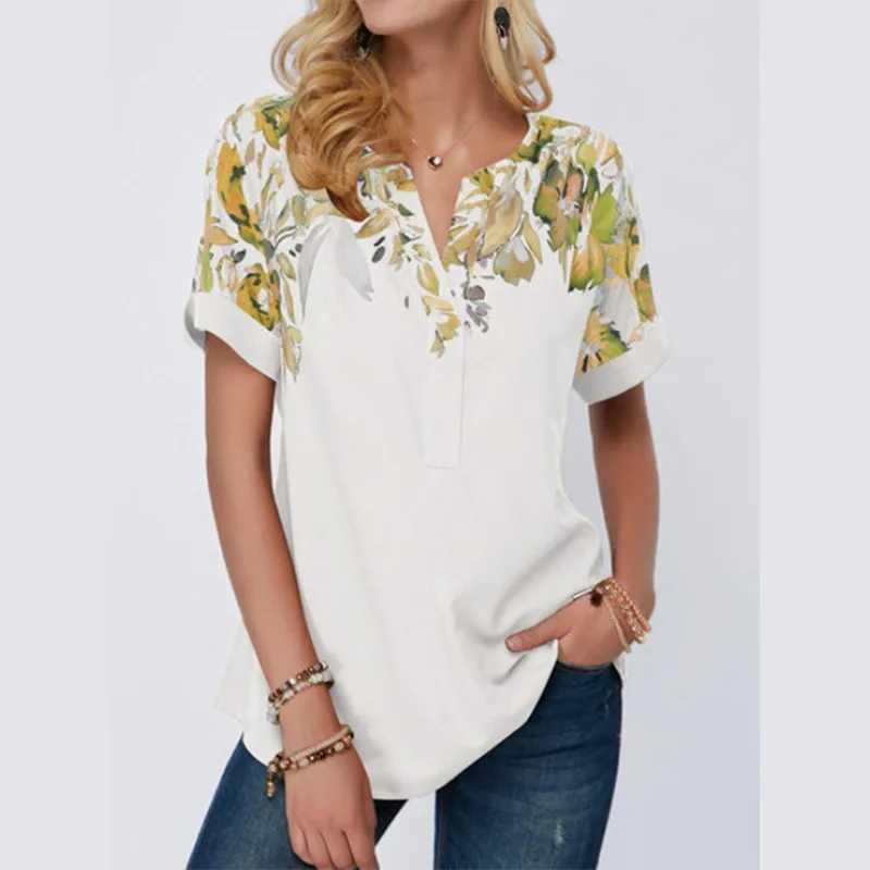 

2021 Hot-Selling Plus Size Women's Summer New Urban Casual Age Reduction Printing Straight V-Neck Slim Short-Sleeved T-Shirt