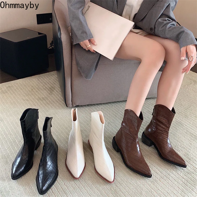 

Женские ковбойские Ботильоны на молнии, ботинки из искусственной кожи с узором под крокодила и заостренным носком, зимние короткие ботинки,...