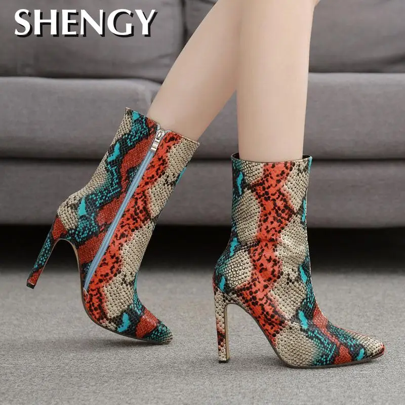 Женские ботинки на высоком каблуке 2020 см ботильоны с острым носком и змеиным