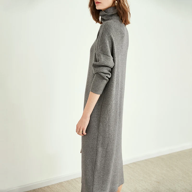 Осеннее женское трикотажное платье в рубчик с длинным рукавом свободное