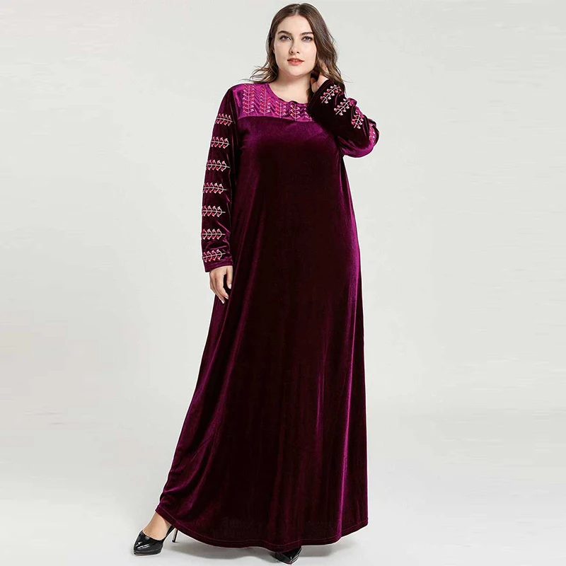 Мусульманское платье с длинными рукавами и вышивкой в мусульманском стиле