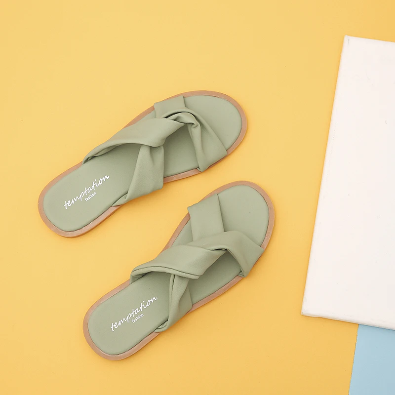 

Wo Summer Sandals Slipper Indoor Outdoor Beach Shoes summer women's shoes flip flops on the platform sandalia feminina L805