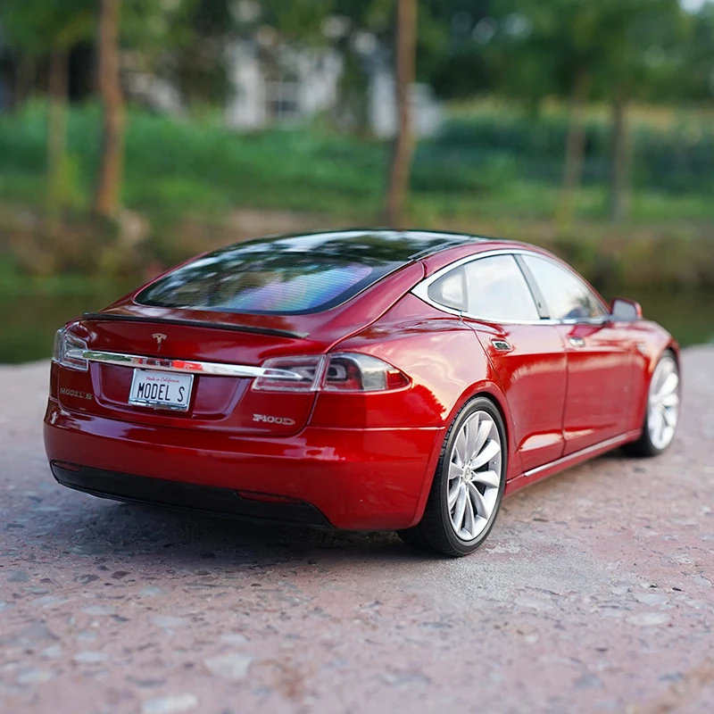 Оригинальная фабричная аутентичная Коллекционная модель 1/18 TESLA MODEL S P100D|Наземный