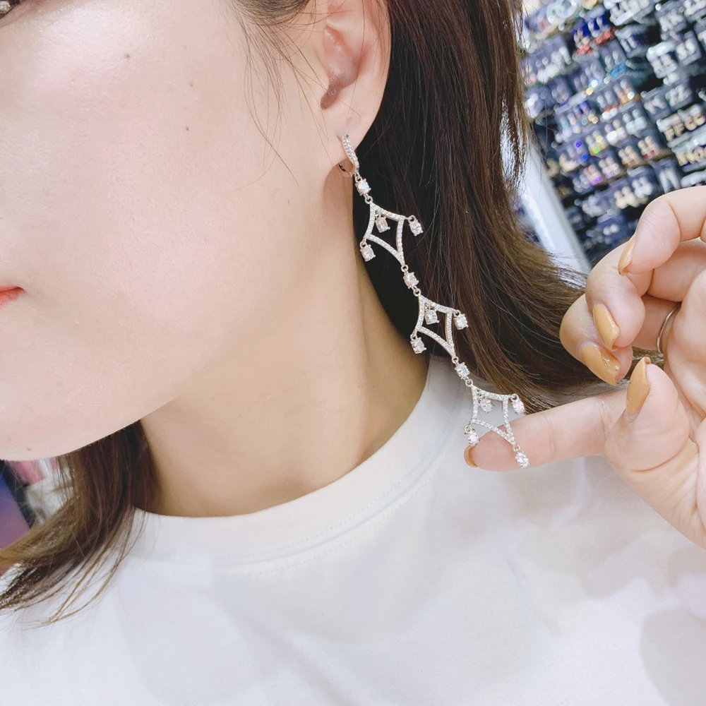 Женские свадебные серьги в виде ракушек с бриллиантами и кисточками S925